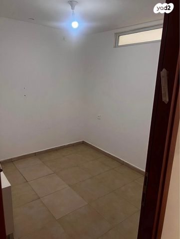 יחידת דיור, בת חן 16, נווה אביב, דימונה