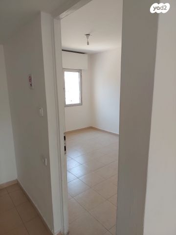 דירה, הסביונים 4, רובע א', אריאל