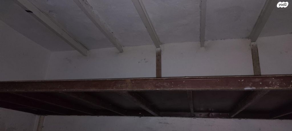 מחסן, הירמוך 7, העיר התחתית, ואדי סאליב, חיפה