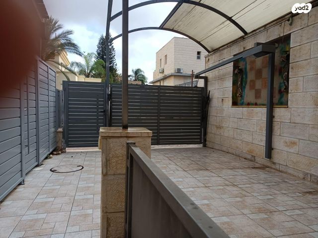 יחידת דיור, כוכית 8, שאר העיר, להבים