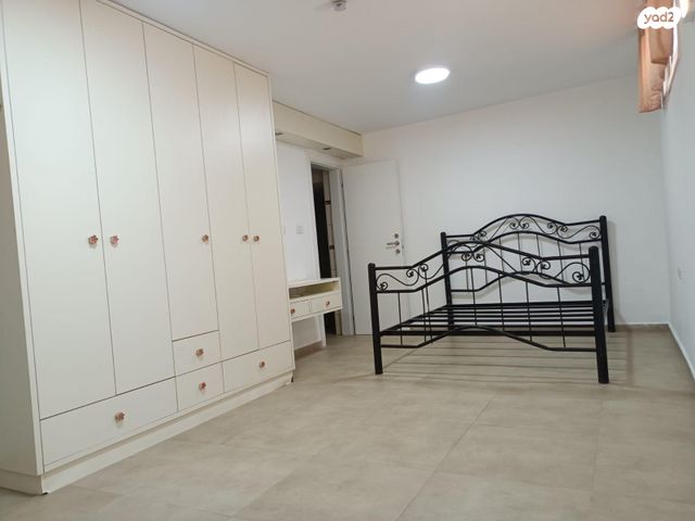 יחידת דיור, כוכית 8, שאר העיר, להבים