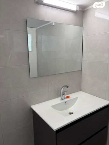 דירה, ז'בוטינסקי 2, עצמאות יוספטל, בת ים