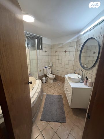 מרתף/ פרטר, הנשר 7, בנה ביתך, קדימה צורן