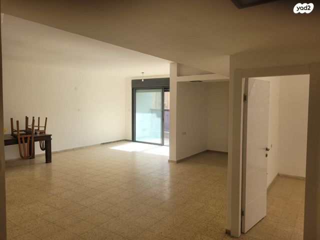 דירה, שפינוזה 16, אברמוביץ', ראשון לציון