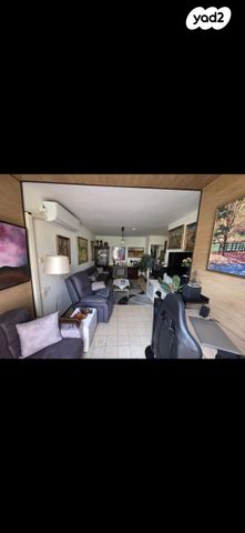 דירה, אח"י דקר 12, נווה שרת, תל אביב יפו