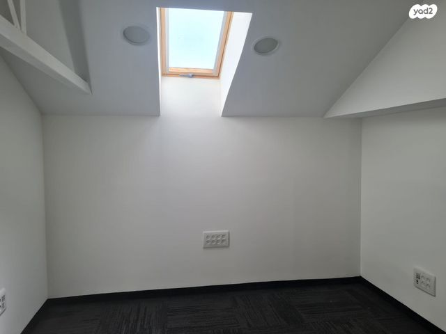 משרדים, ברקת פארק התעשייה 21, שאר העיר, קיסריה