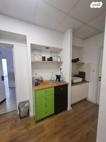 משרדים, שדרות גיבורי ישראל 40, אזור תעשיה ספיר, נתניה