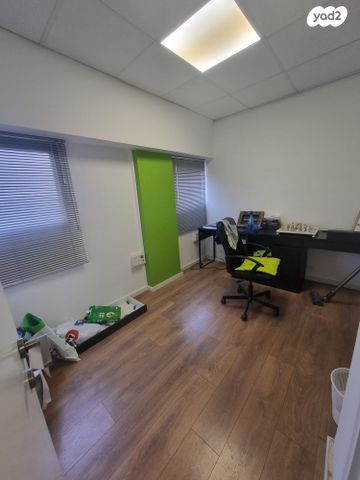 משרדים, שדרות גיבורי ישראל 40, אזור תעשיה ספיר, נתניה