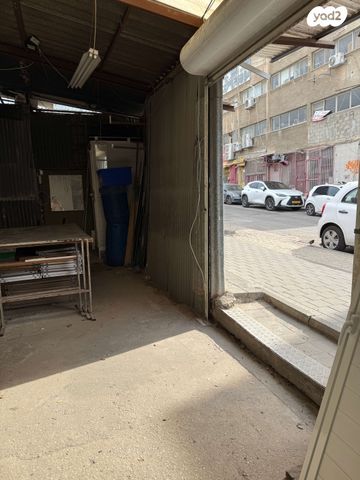 מחסנים, המנור 12, גבעת הרצל, אזור המלאכה יפו, תל אביב יפו