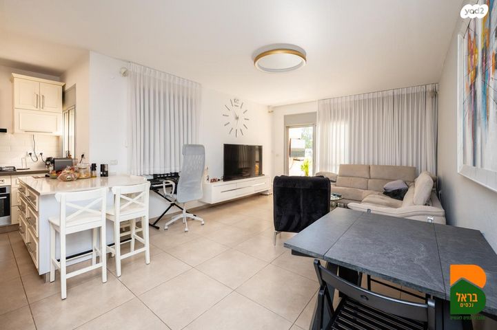 דירה, תל ימת כרכור, פרדס חנה כרכור