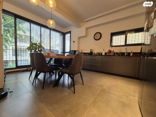 דירה, גליצנשטיין 8, הצפון החדש - דרום, תל אביב יפו