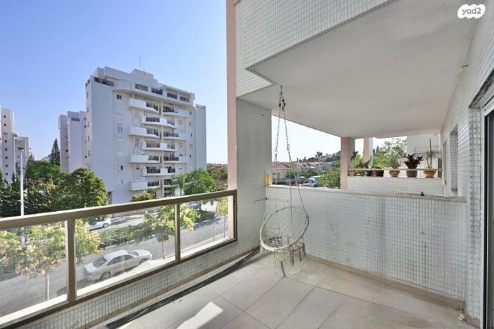 דירה, רא"ל מוטה גור, היובל, שרונה, רחובות