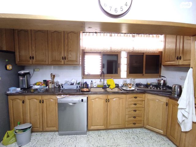 דירה, לוחמי הגטאות, דרום, צפת