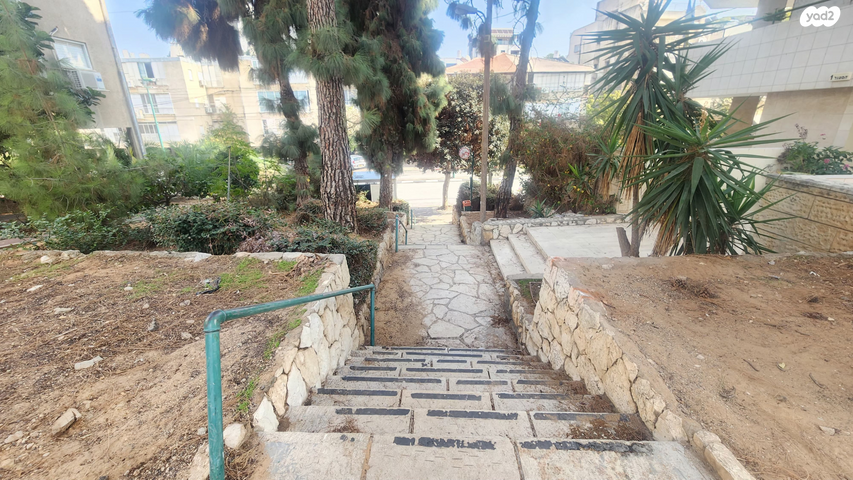 דירה, המעגל, פועלי הרכבת, גבעתיים