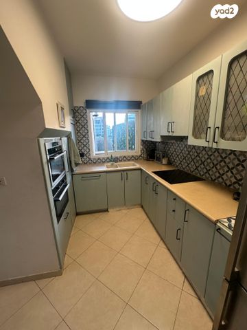 גג/ פנטהאוז, דונש, רמת גן