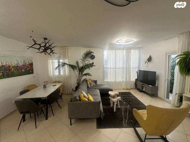 גג/ פנטהאוז, דונש, רמת גן