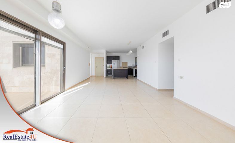 דירה, אהוד מנור, עיר ימים, נתניה