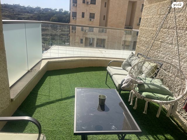 דירה, אליהו קורן, חומת שמואל, הר חומה, ירושלים