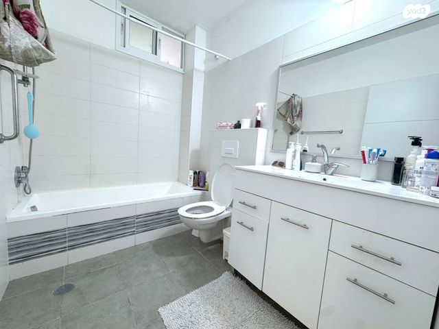 דירה, הרצליה