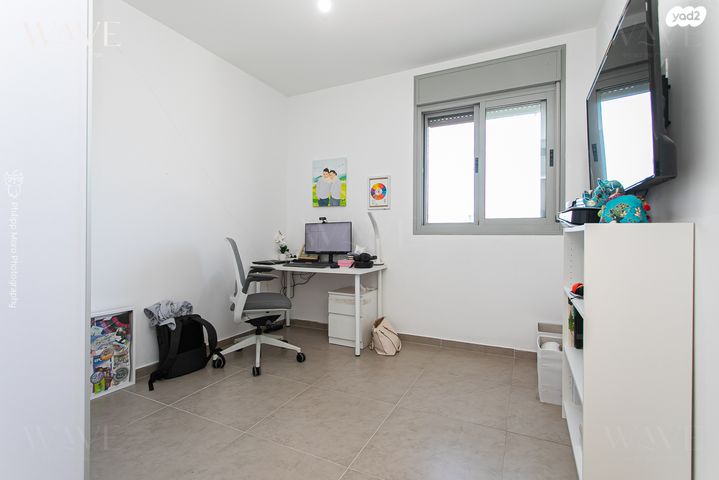 דירה, האגמית, החותרים, טירת כרמל