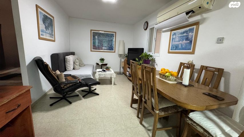 יד התשעה, שביב