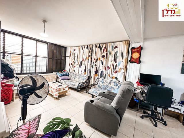 דירה, שדרות אליהו, שאר העיר, מזכרת בתיה