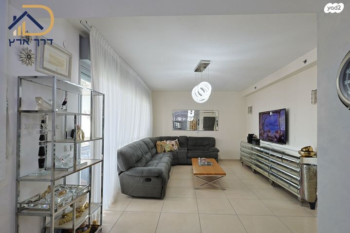 דירה, נווה יהושע 55, נווה יהושע, ערמונים, רמת גן