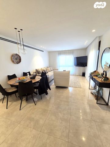 דירה, קרית גיורא, אור יהודה