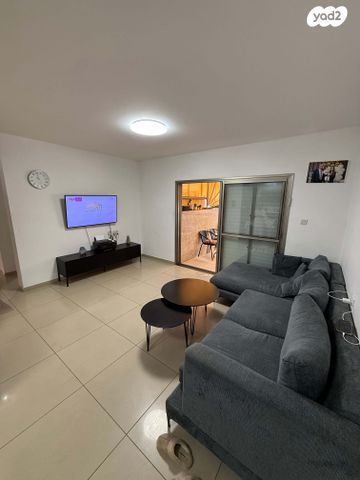 דירה, יוסף בורג, הנרקיסים, קרית מלאכי