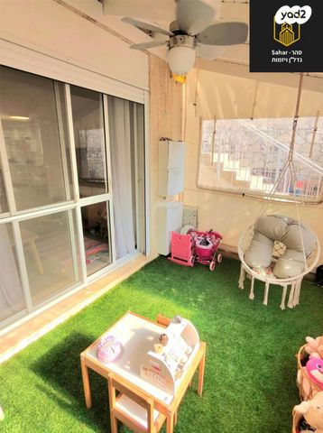 דירת גן, אלפי מנשה