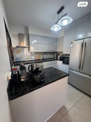 דירה, חולון