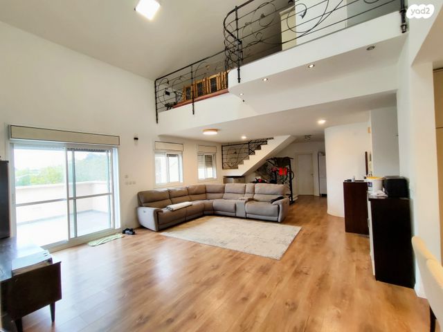 דופלקס, גולן, גבעת טל, אלפי מנשה