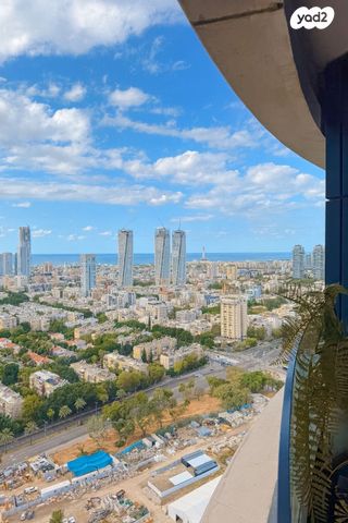 מונטיפיורי, הרכבת