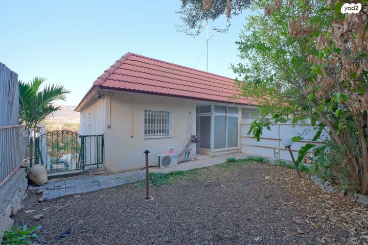 דו משפחתי, נשר, כרמיאל