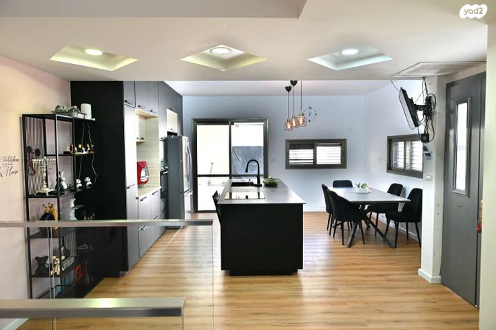 דו משפחתי, יהלום, שערי תקווה