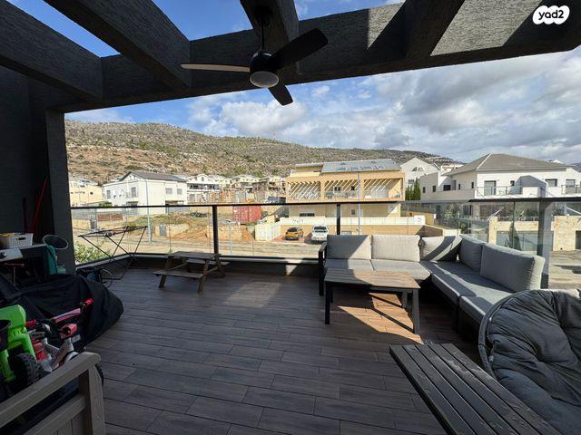 דופלקס, ערבי הנחל, אדמית / יערית, שלומי