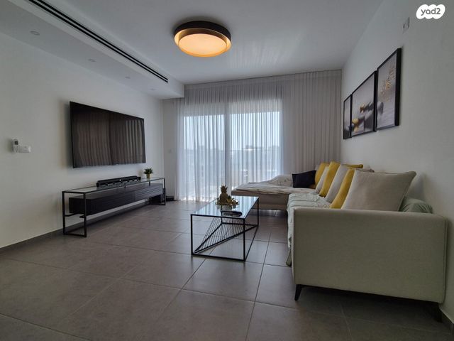 דירה, ליבנה 10, יצחק שמיר, נהריה