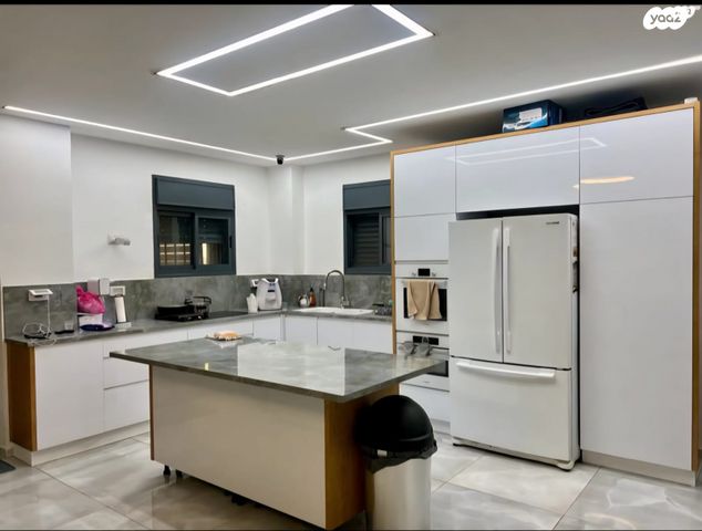 דירה, ז'בוטינסקי, עצמאות יוספטל, בת ים