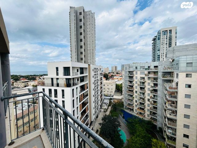 גג/ פנטהאוז, מרכולת, פלורנטין, תל אביב יפו