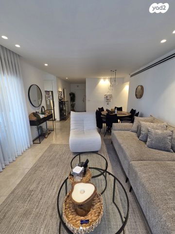 דירה, קרית גיורא, אור יהודה