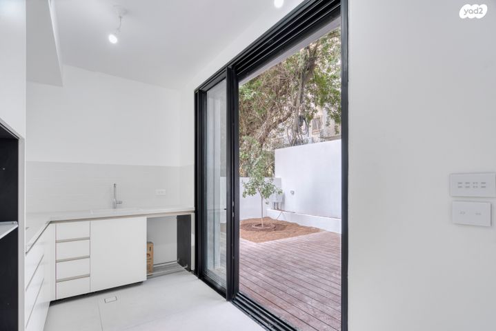 דירת גן, זכרון יעקב 11, הצפון החדש - כיכר המדינה, תל אביב יפו