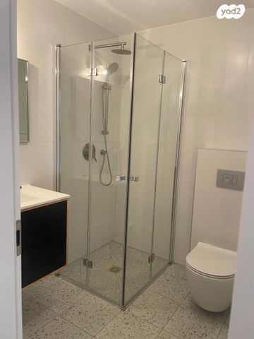 דירה, בר כוכבא, הרצליה