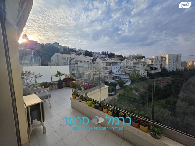 גג/ פנטהאוז, אחוזה, חיפה