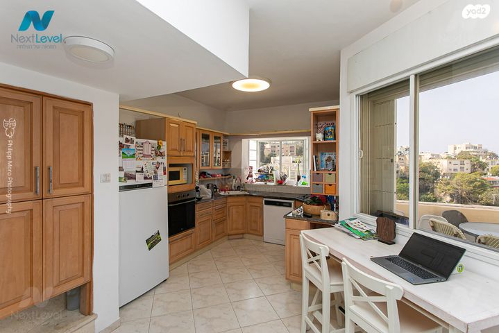 דופלקס, מנחם בייליס, כרמליה, חיפה