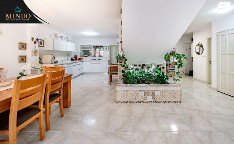 דו משפחתי, הסנונית, באר יעקב