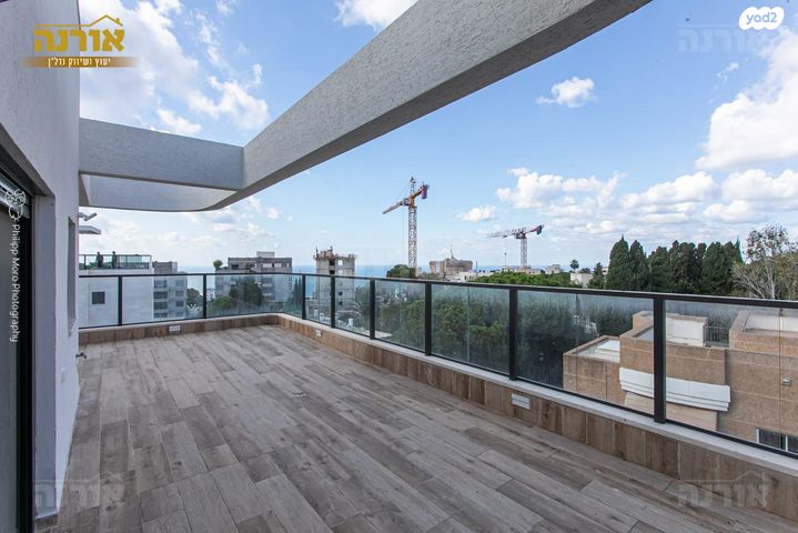 גג/ פנטהאוז, בנימין ד'ישראלי, אחוזה, חיפה