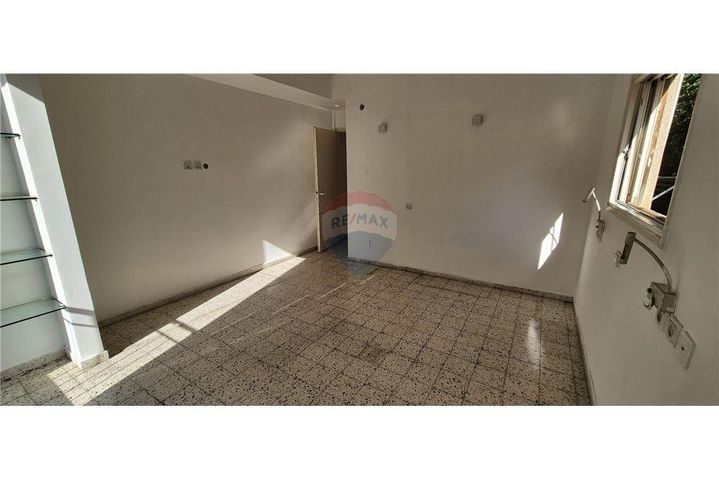 דירה, המעורר 1, בורוכוב, גבעתיים