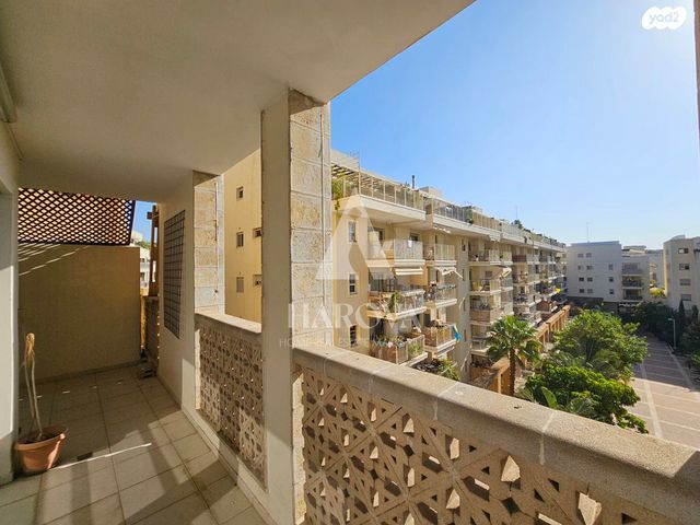 דירה, רבי פנחס, צפון יפו, המושבה האמריקאית-גרמנית, תל אביב יפו