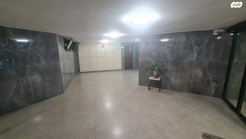 דירה, משה דיין, בן גוריון, חולון