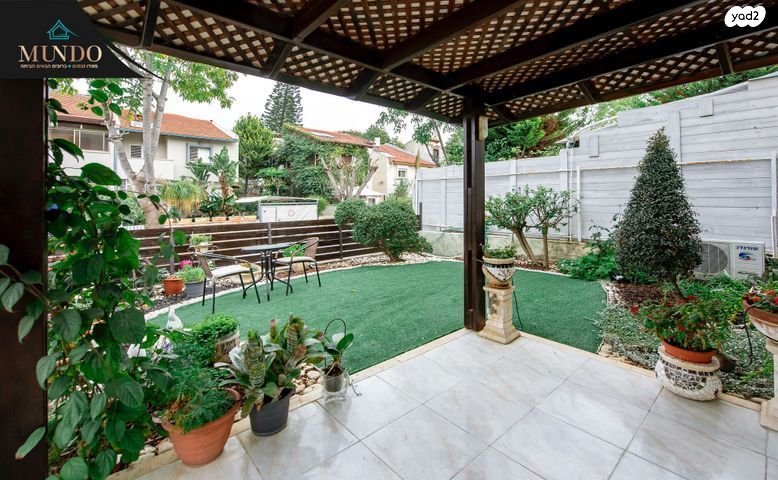 דו משפחתי, הסנונית, באר יעקב